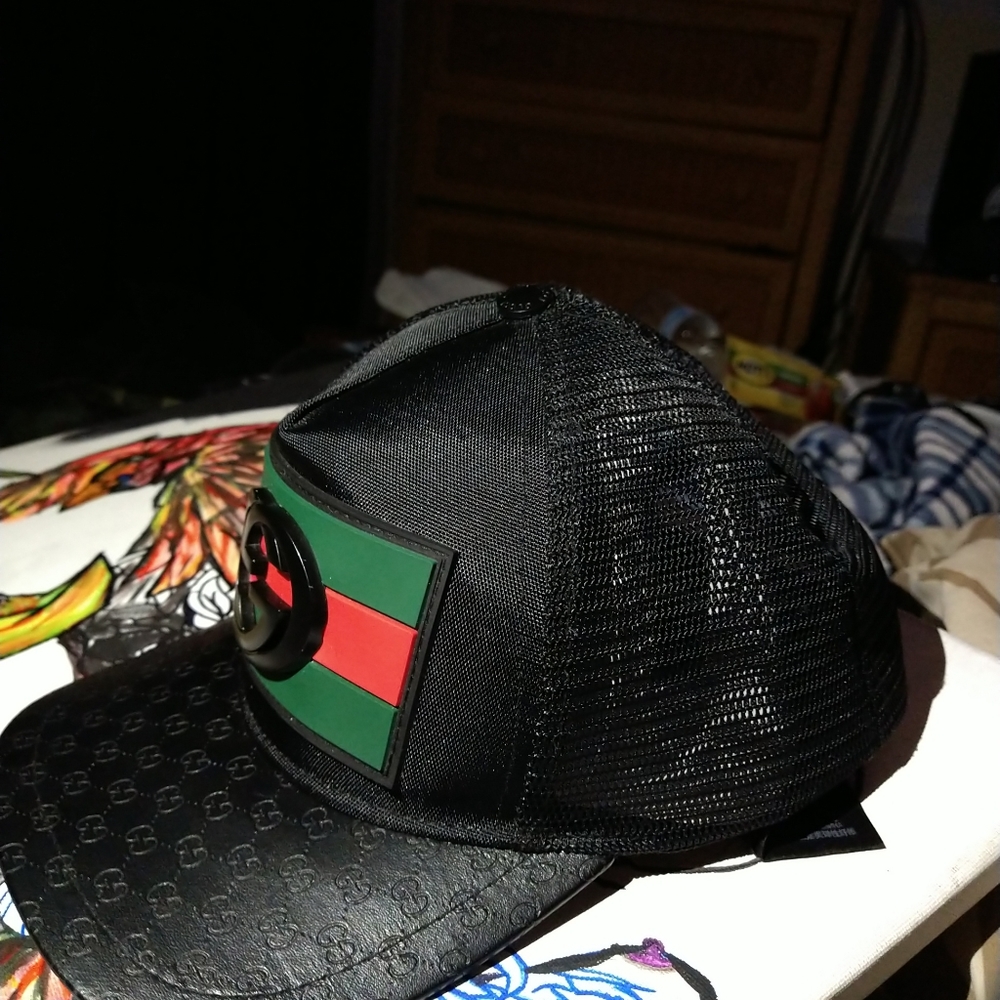 Vintage Gucci hat, snapback. One size fits most.. still in very good condition - Picture 7 of 12